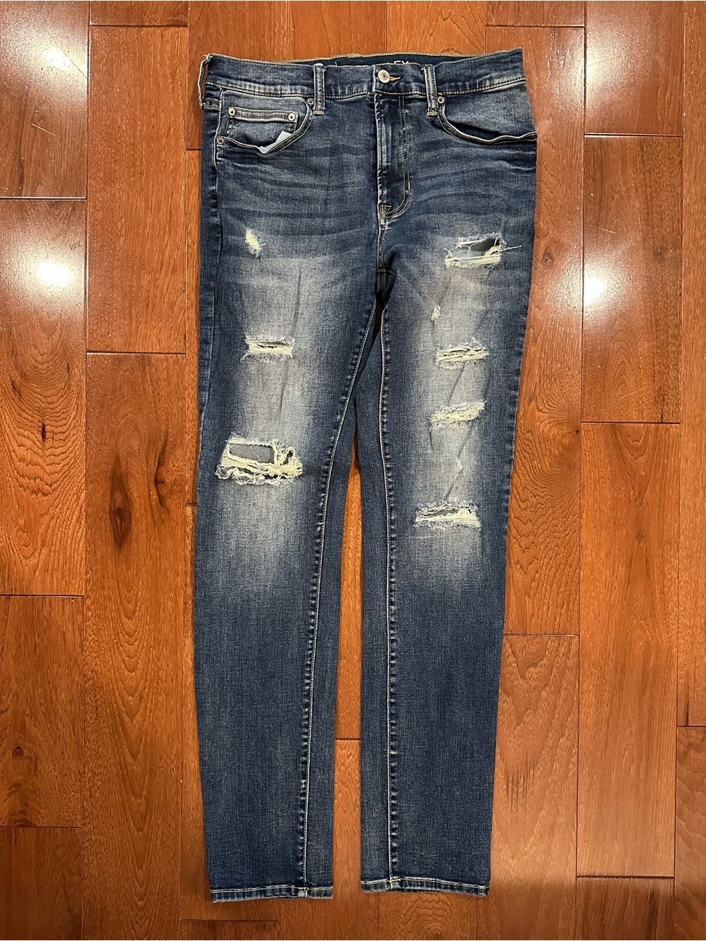 Arizona Jean Co 32x34 Ripped Ultra Flex Skinny Jeans